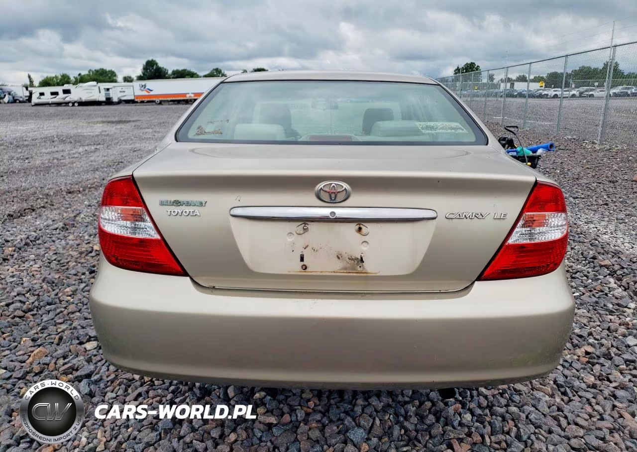 2004 Toyota Camry Le VIN:JTDBE32KX40261913 - 6