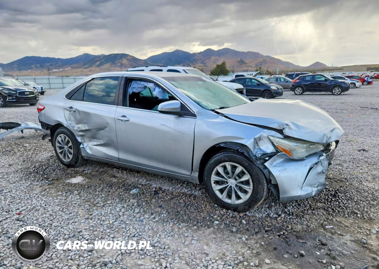 2015 Toyota Camry Le VIN:4T1BF1FK0FU489910 - 4
