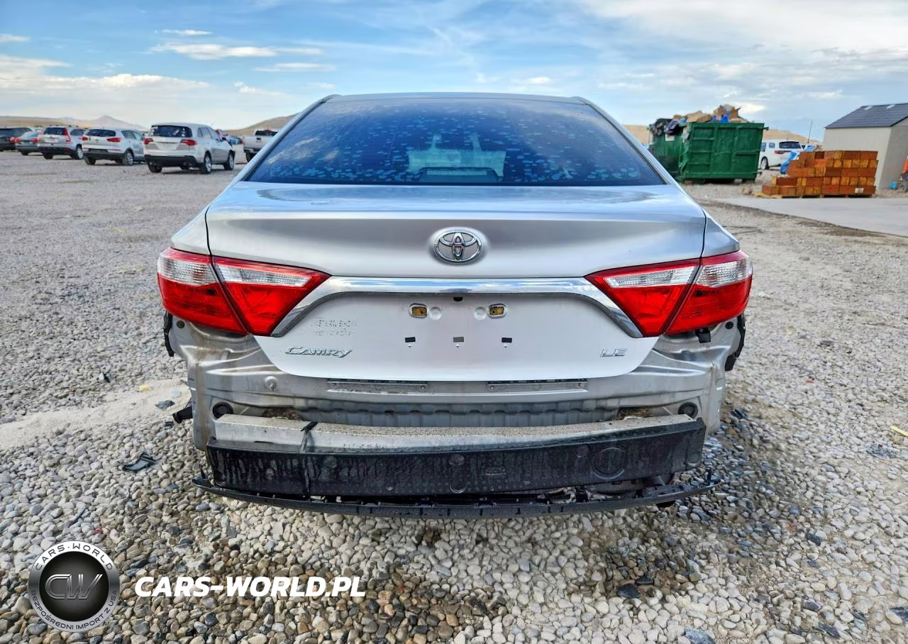 2015 Toyota Camry Le VIN:4T1BF1FK0FU489910 - 6
