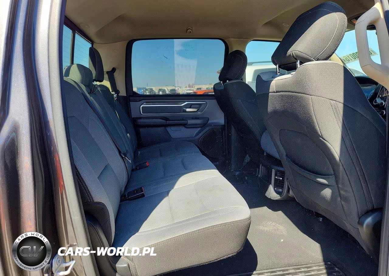2019 Ram 1500 Big Horn VIN:1C6SRFFT7KN538985 - 10