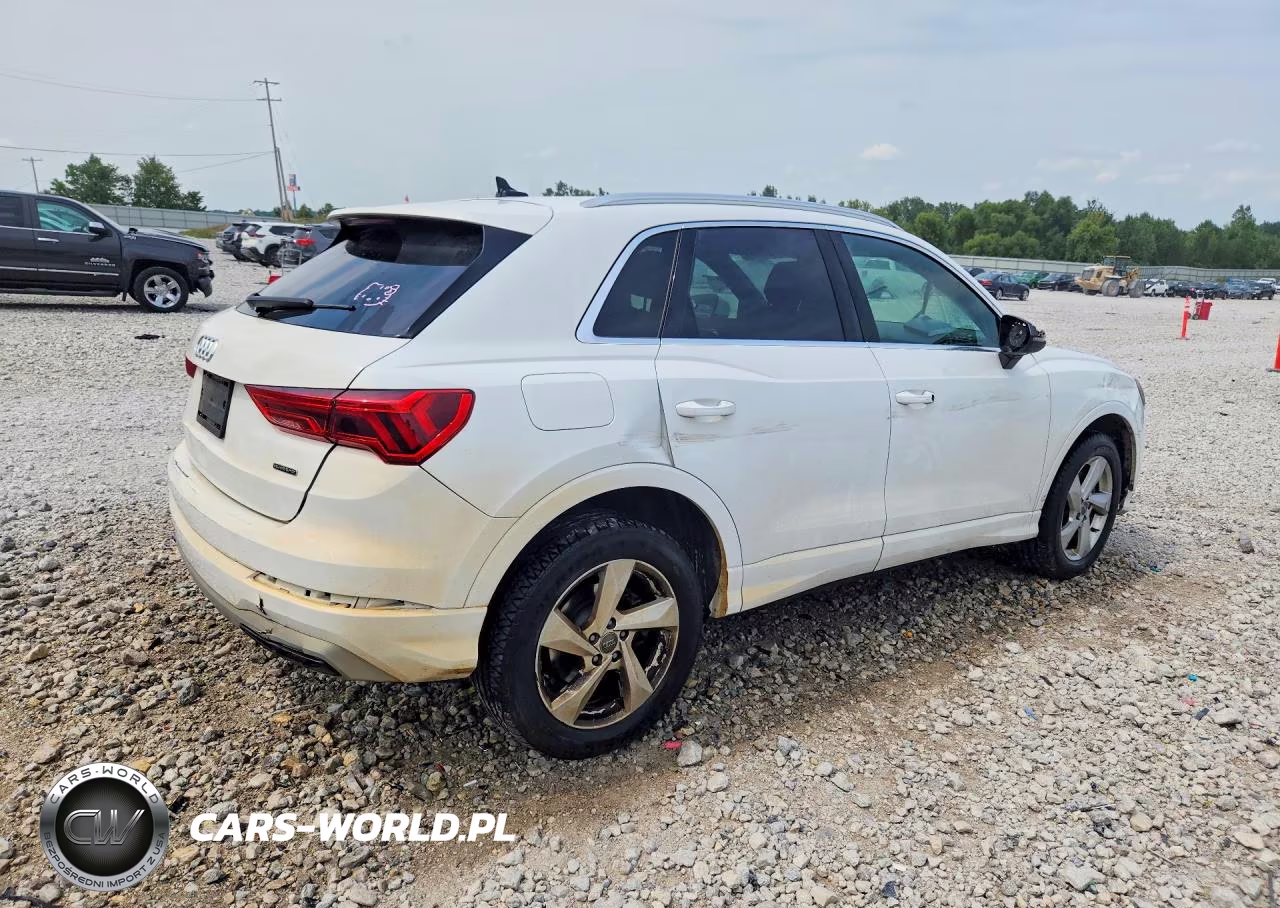 2019 Audi Q3 Premium VIN:WA1AECF32K1081504 - 3