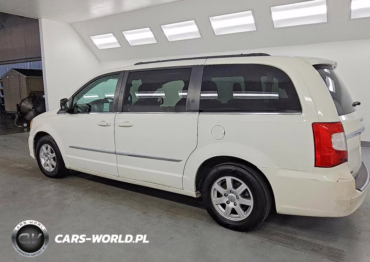 2013 Chrysler Town & Country Touring VIN:2C4RC1BG4DR528960 - 2