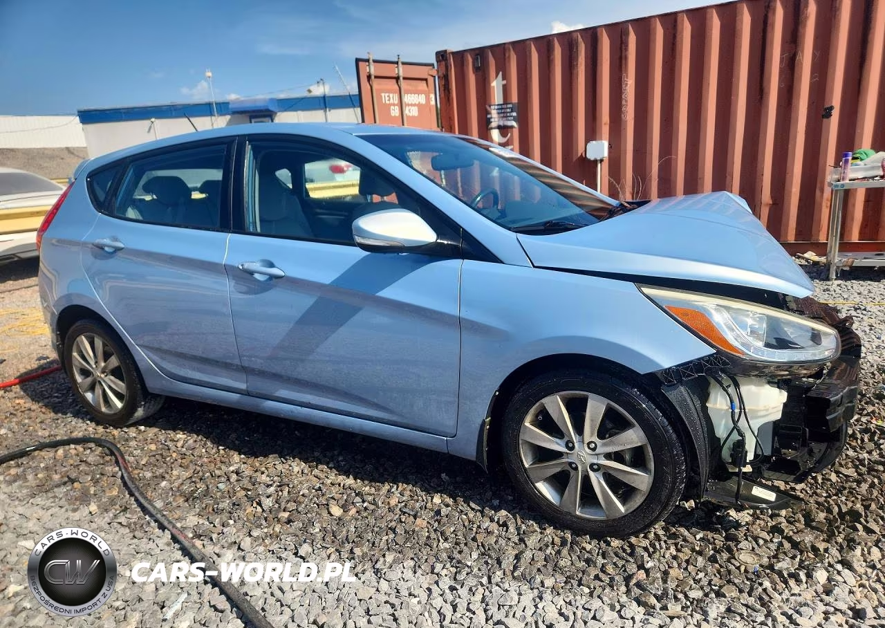 2014 Hyundai Accent Se VIN:KMHCU5AE3EU173595 - 4
