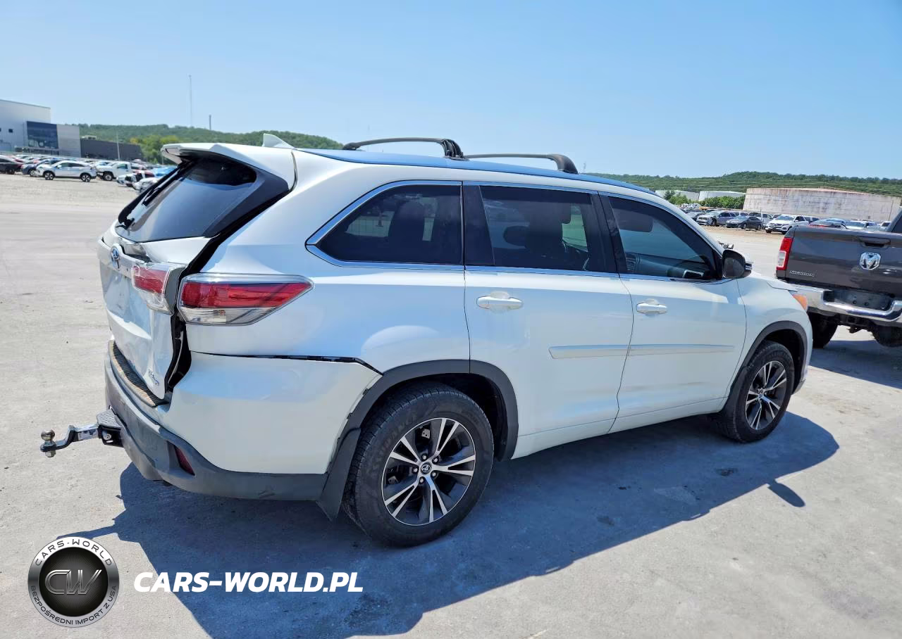 2016 Toyota Highlander Xle VIN:5TDJKRFH8GS327169 - 3