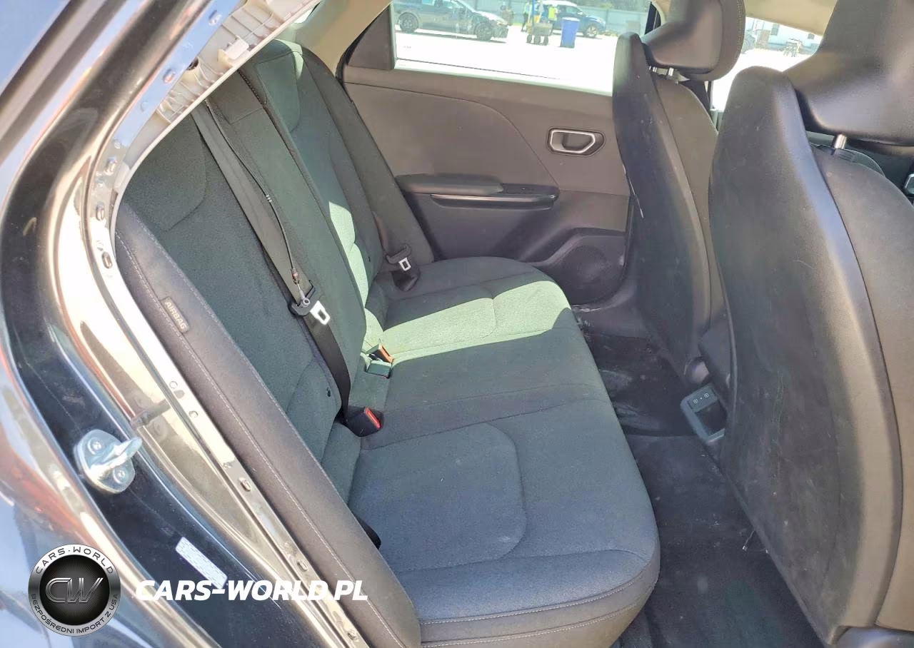 2025 Kia K4 Lxs VIN:3KPFT4DE5SE201840 - 10