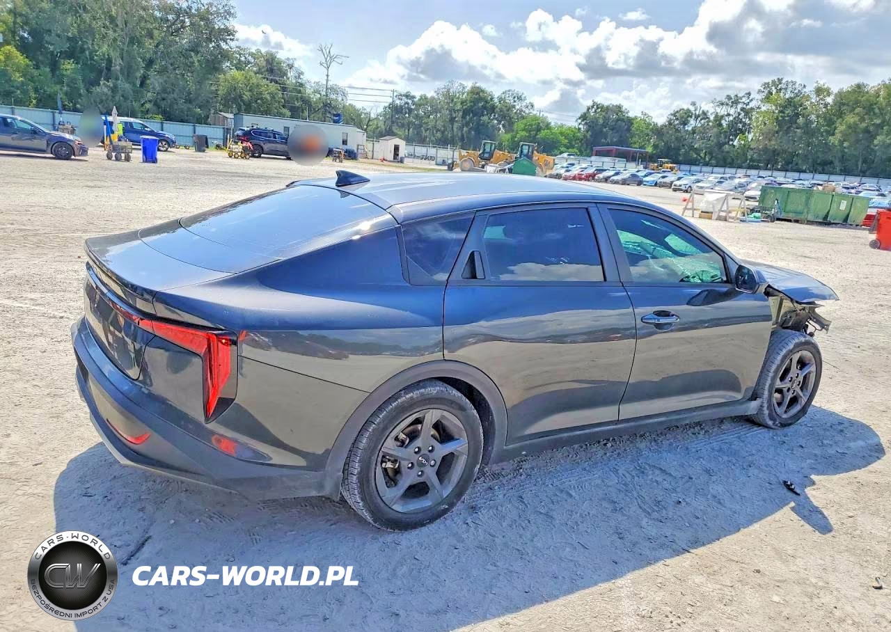 2025 Kia K4 Lxs VIN:3KPFT4DE5SE201840 - 3