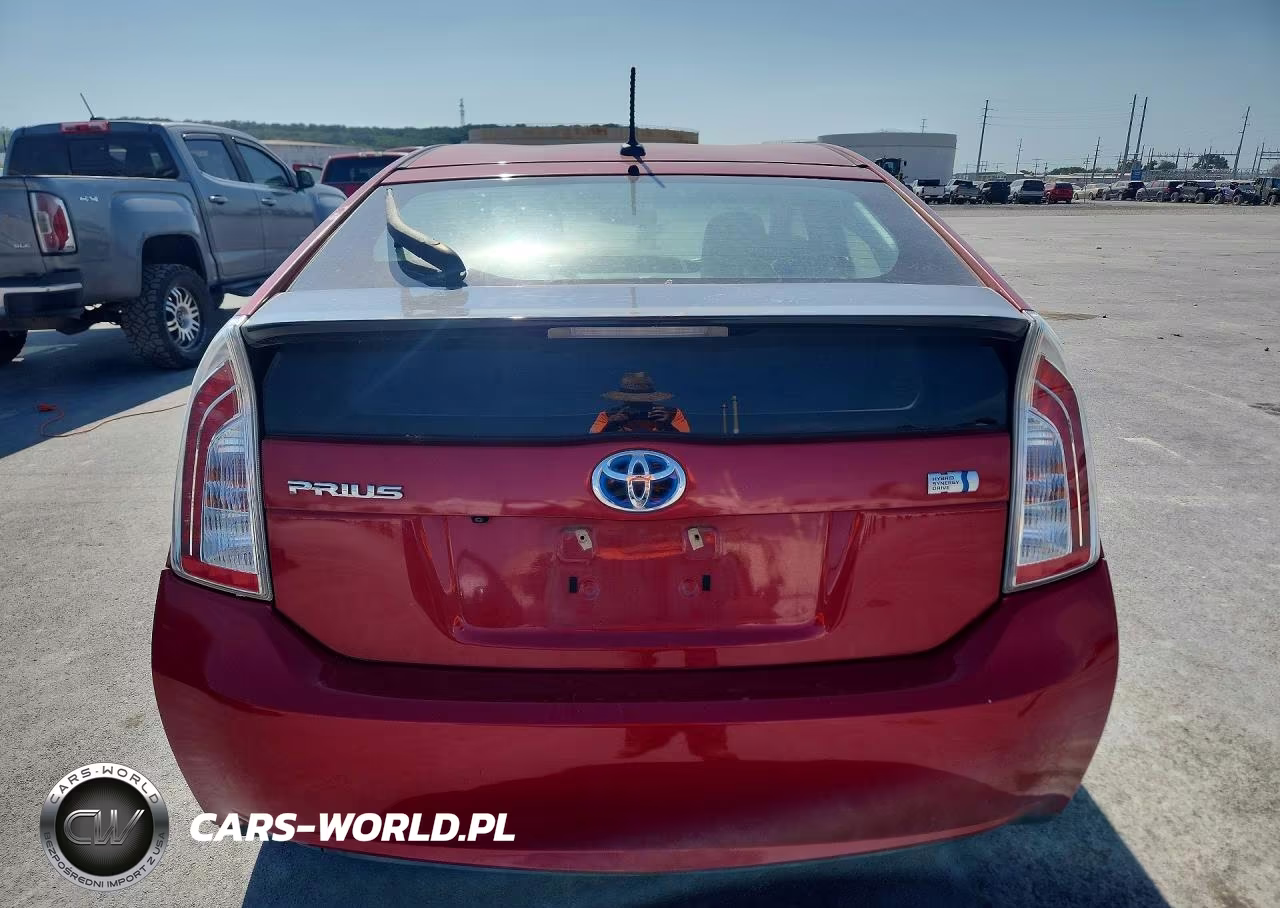 2014 Toyota Prius Three VIN:JTDKN3DU0E0379422 - 6