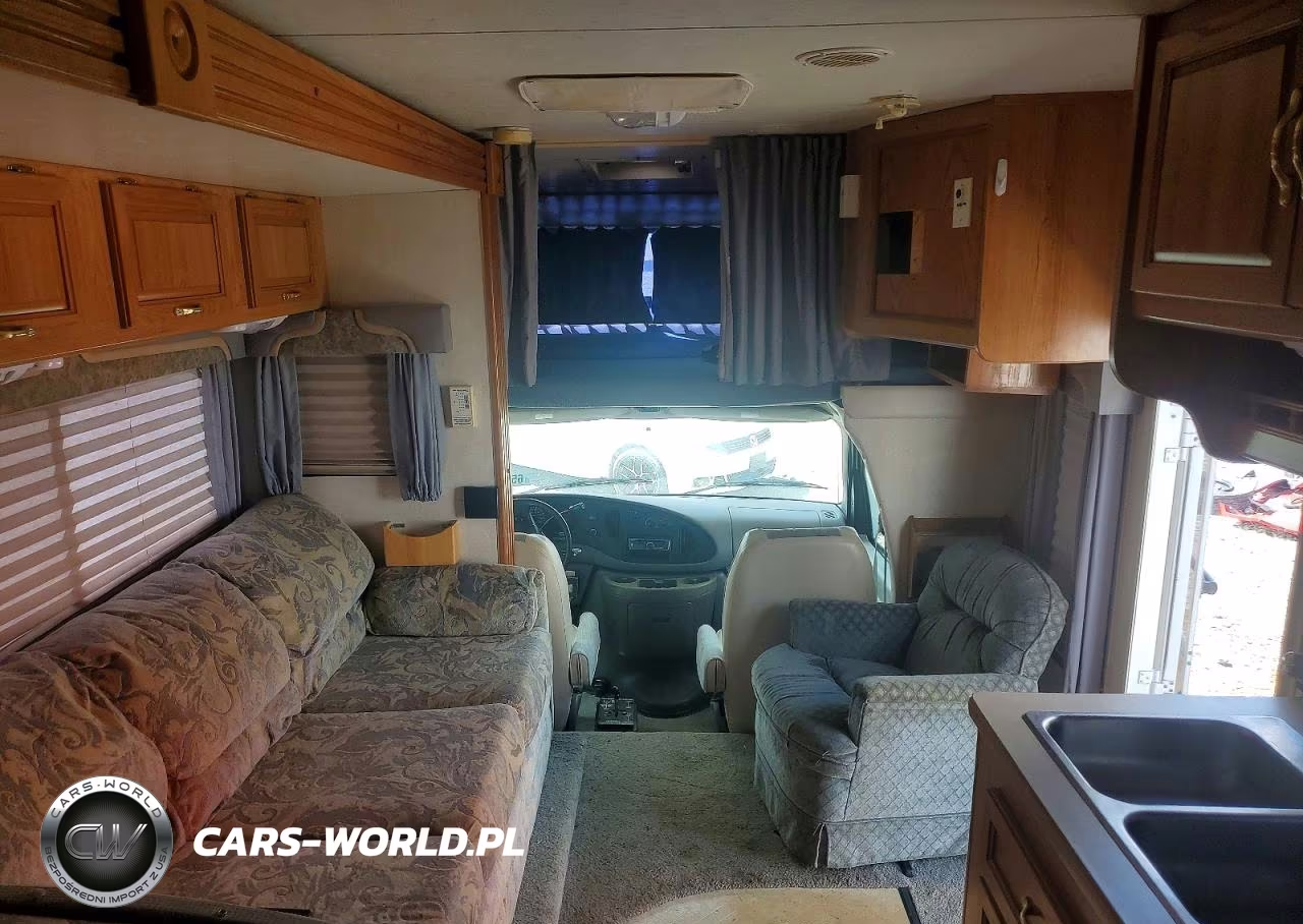 2000 Ford Econoline E450 Super Duty Cutaway Van VIN:1FDXE45S1YHB53951 - 5