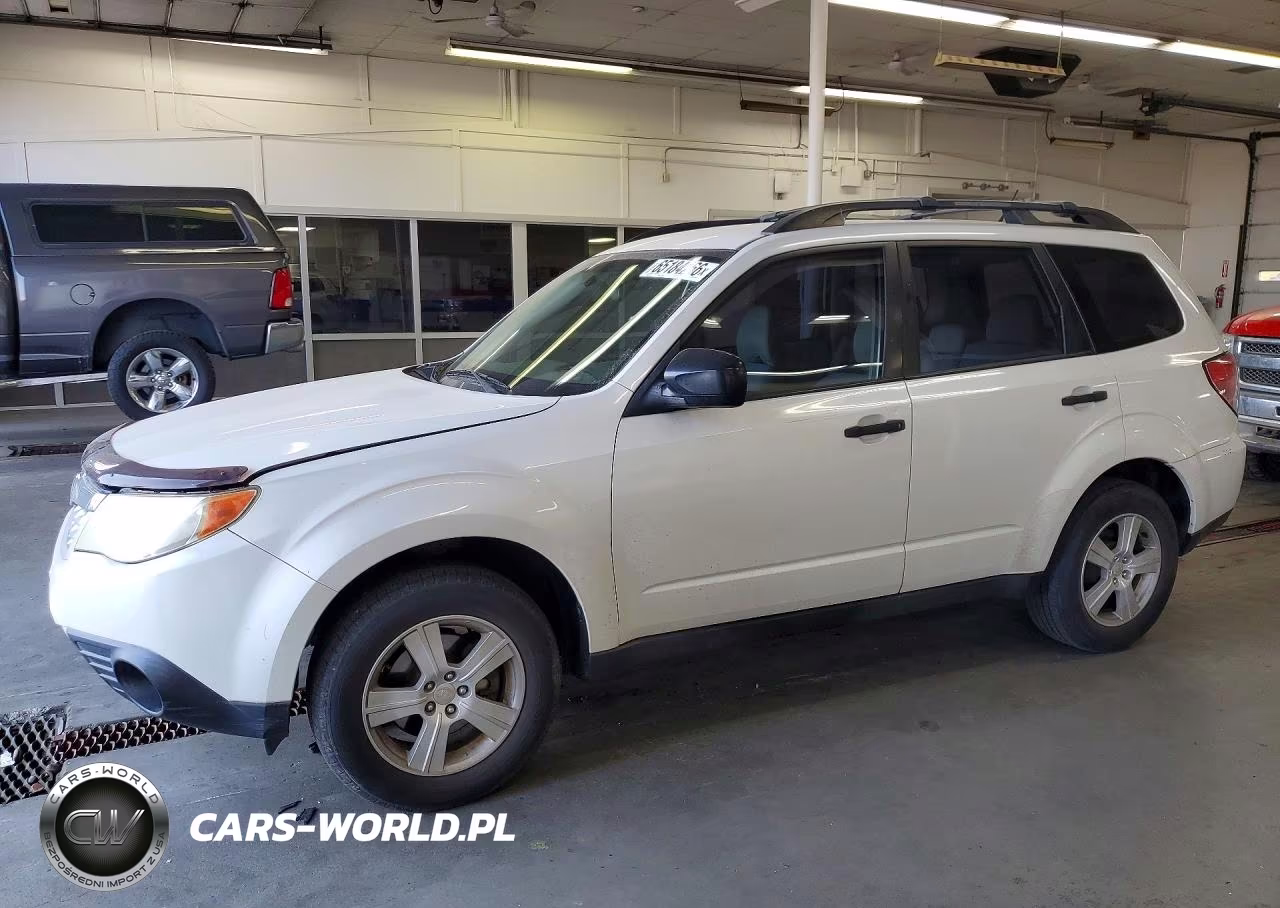 2013 Subaru Forester 2.5X – zdjęcie 1 z 12