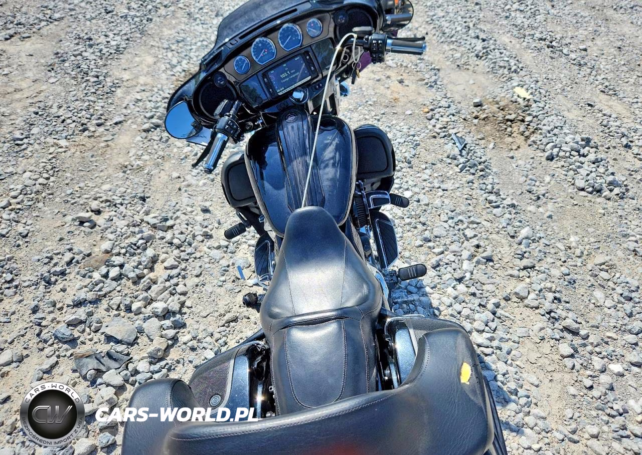 2017 Harley-Davidson Flhxse Cvo Street Glide VIN:1HD1PXF14HB954225 - 6