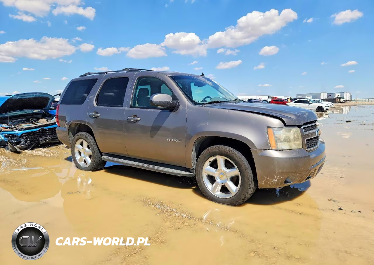2011 Chevrolet Tahoe C1500 Lt VIN:1GNSCBE02BR144305 - 4