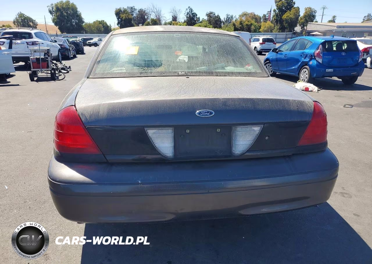 2001 Ford Crown Victoria Police Interceptor VIN:2FAFP71W91X127310 - 6
