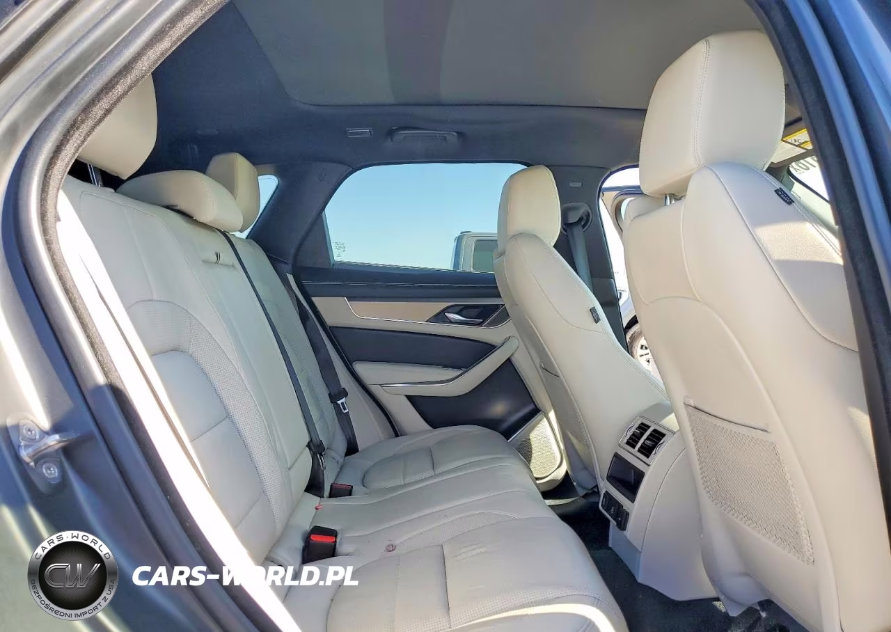 2025 Jaguar F-Pace R-Dynamic S VIN:SADCT2EX2SA743881 - 11