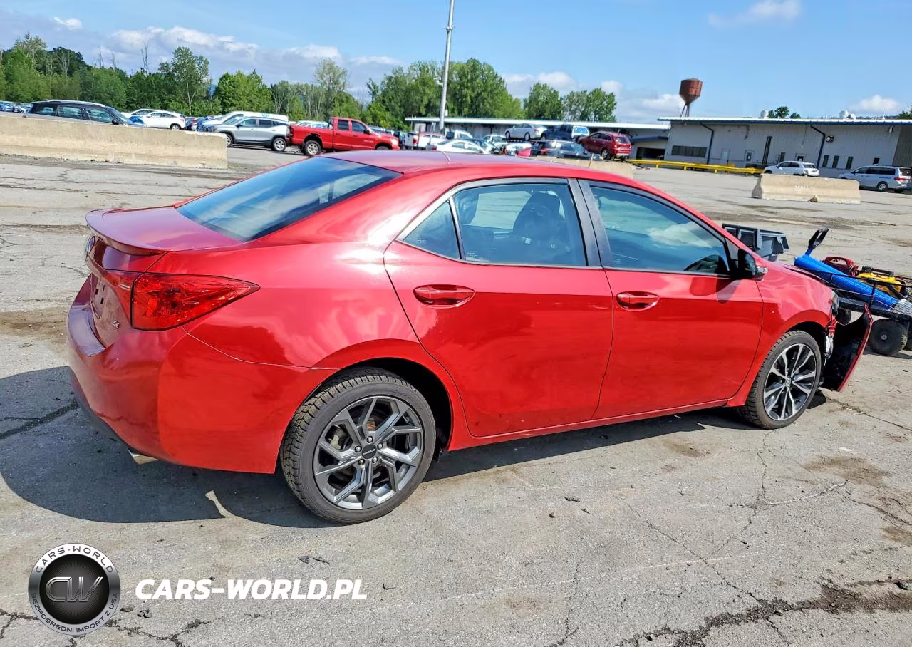 2019 Toyota Corolla Se VIN:2T1BURHE3KC220436 - 3