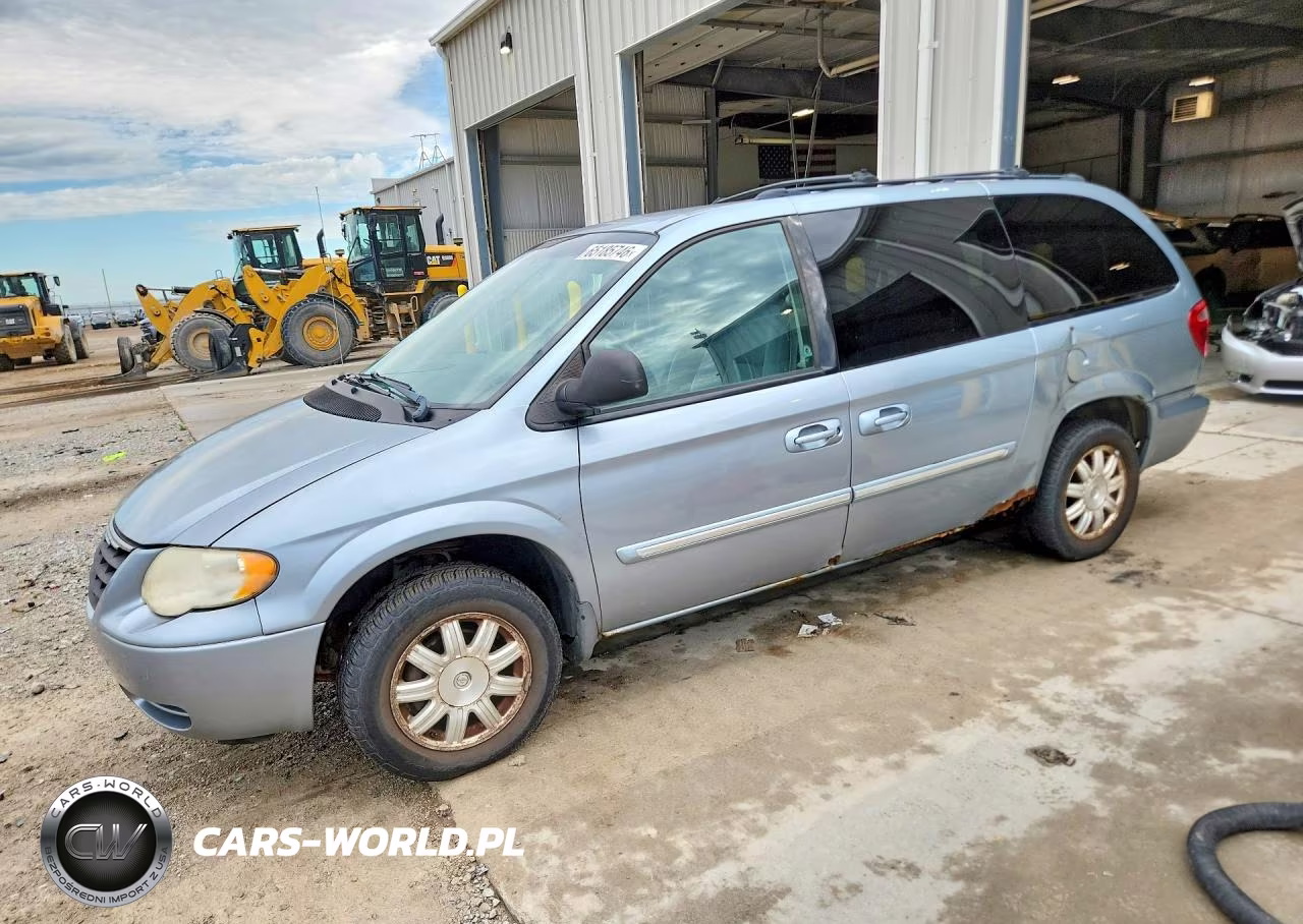 2006 Chrysler Town & Country Touring – zdjęcie 1 z 14