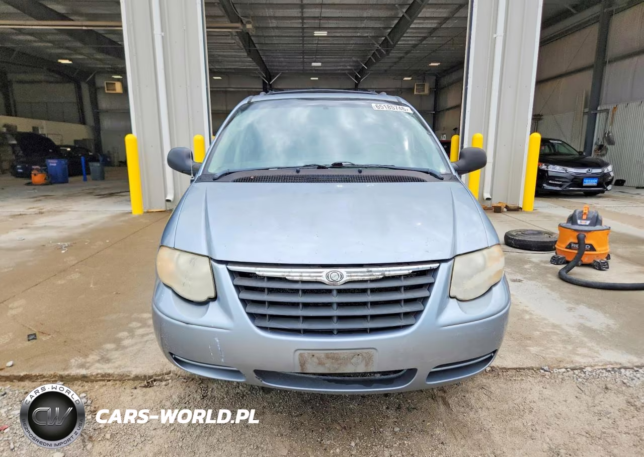 2006 Chrysler Town & Country Touring VIN:2A4GP54L86R661876 - 5