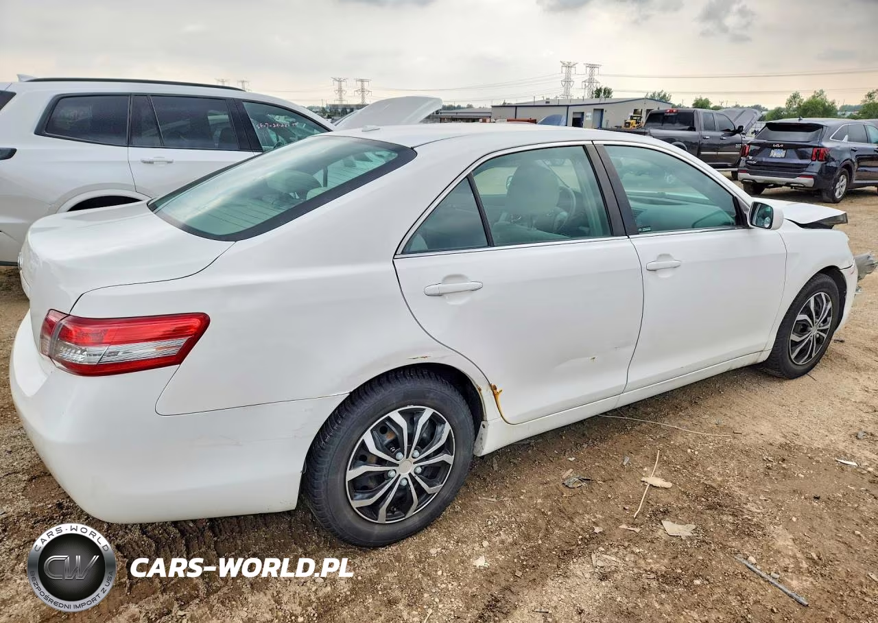 2010 Toyota Camry Le VIN:4T1BF3EK2AU573877 - 3