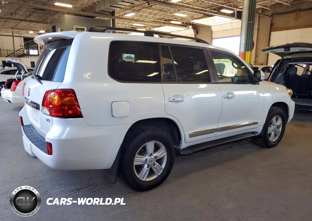 2014 Toyota Land Cruiser Base VIN:JTMHY7AJ2E4027874 - 3