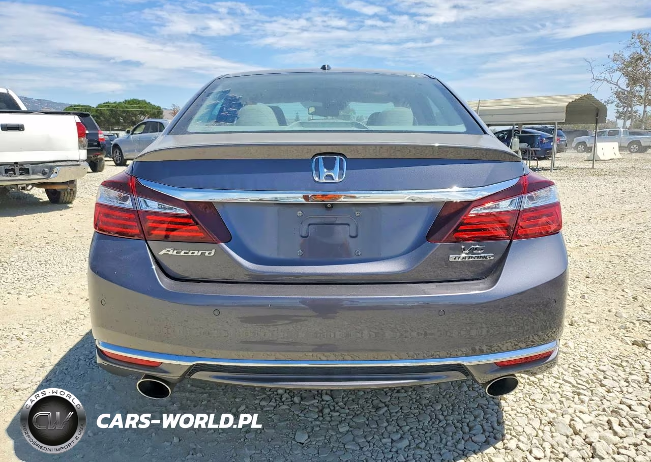 2017 Honda Accord Touring VIN:1HGCR3F99HA004405 - 6
