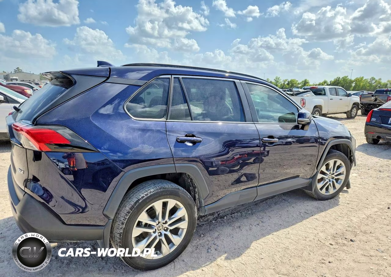 2024 Toyota Rav4 Xle Premium VIN:2T3C1RFV8RW302985 - 3
