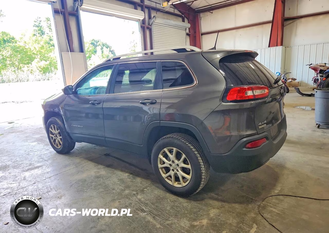 2018 Jeep Cherokee Latitude Plus VIN:1C4PJMLB3JD512877 - 2