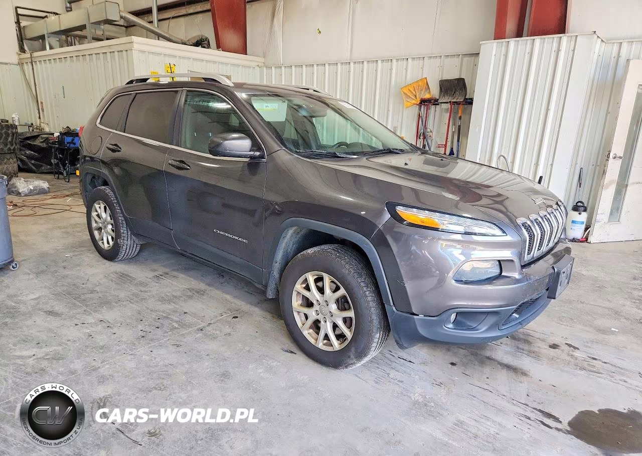 2018 Jeep Cherokee Latitude Plus VIN:1C4PJMLB3JD512877 - 4