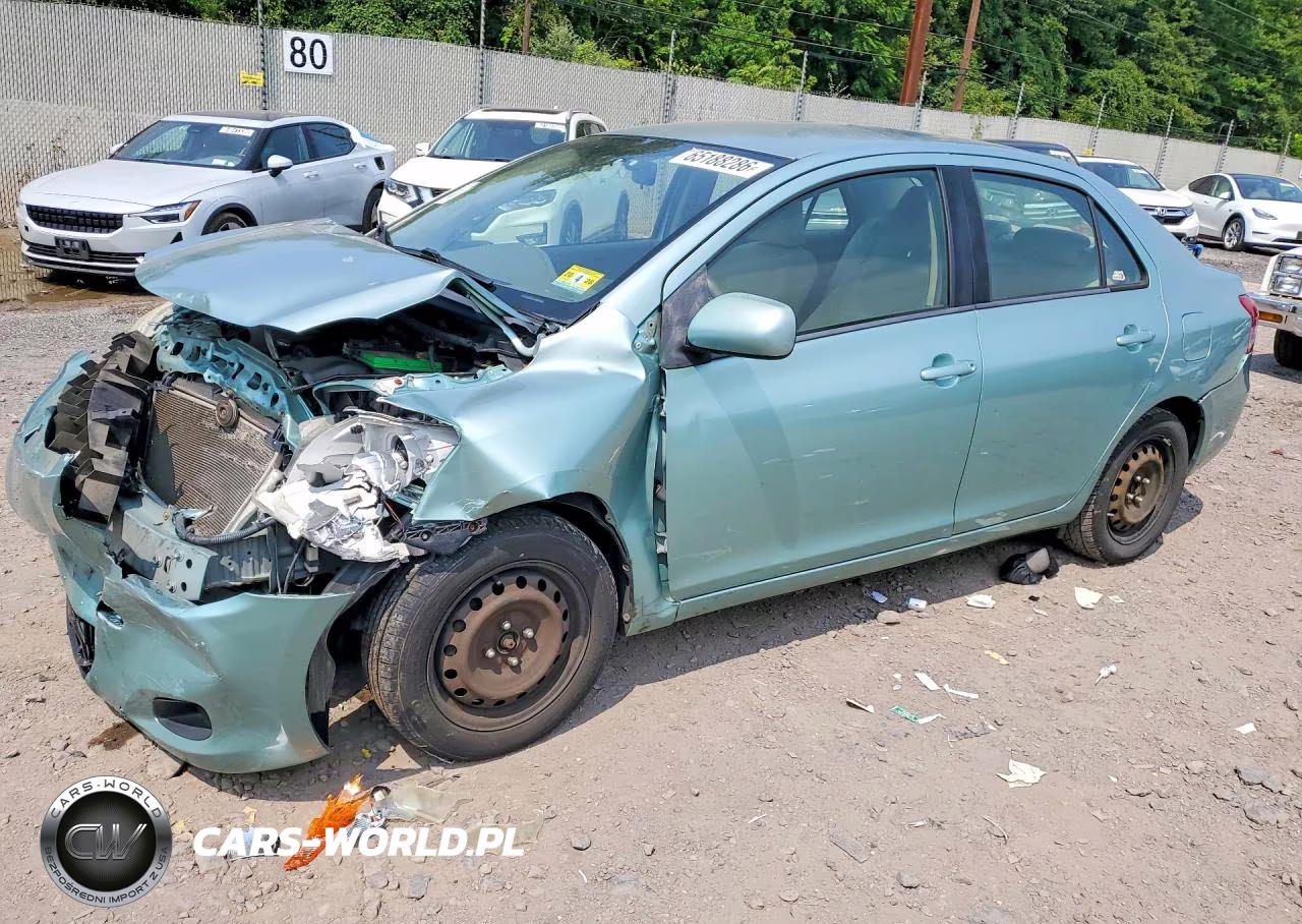 2009 Toyota Yaris Base – zdjęcie 1 z 12