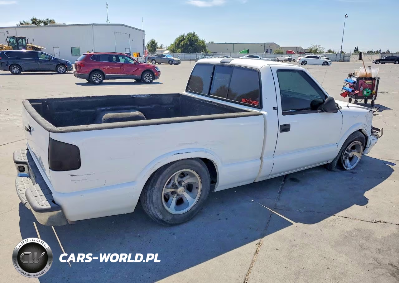1998 Chevrolet S Truck S10 VIN:1GCCS1442WK150134 - 3