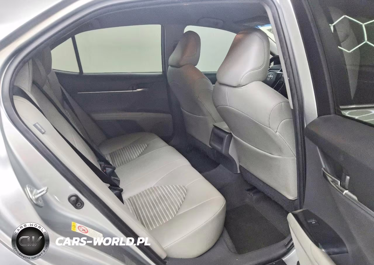 2018 Toyota Camry Se VIN:JTNB11HK2J3030646 - 10