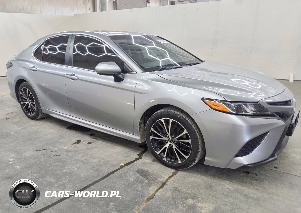 2018 Toyota Camry Se VIN:JTNB11HK2J3030646 - 4