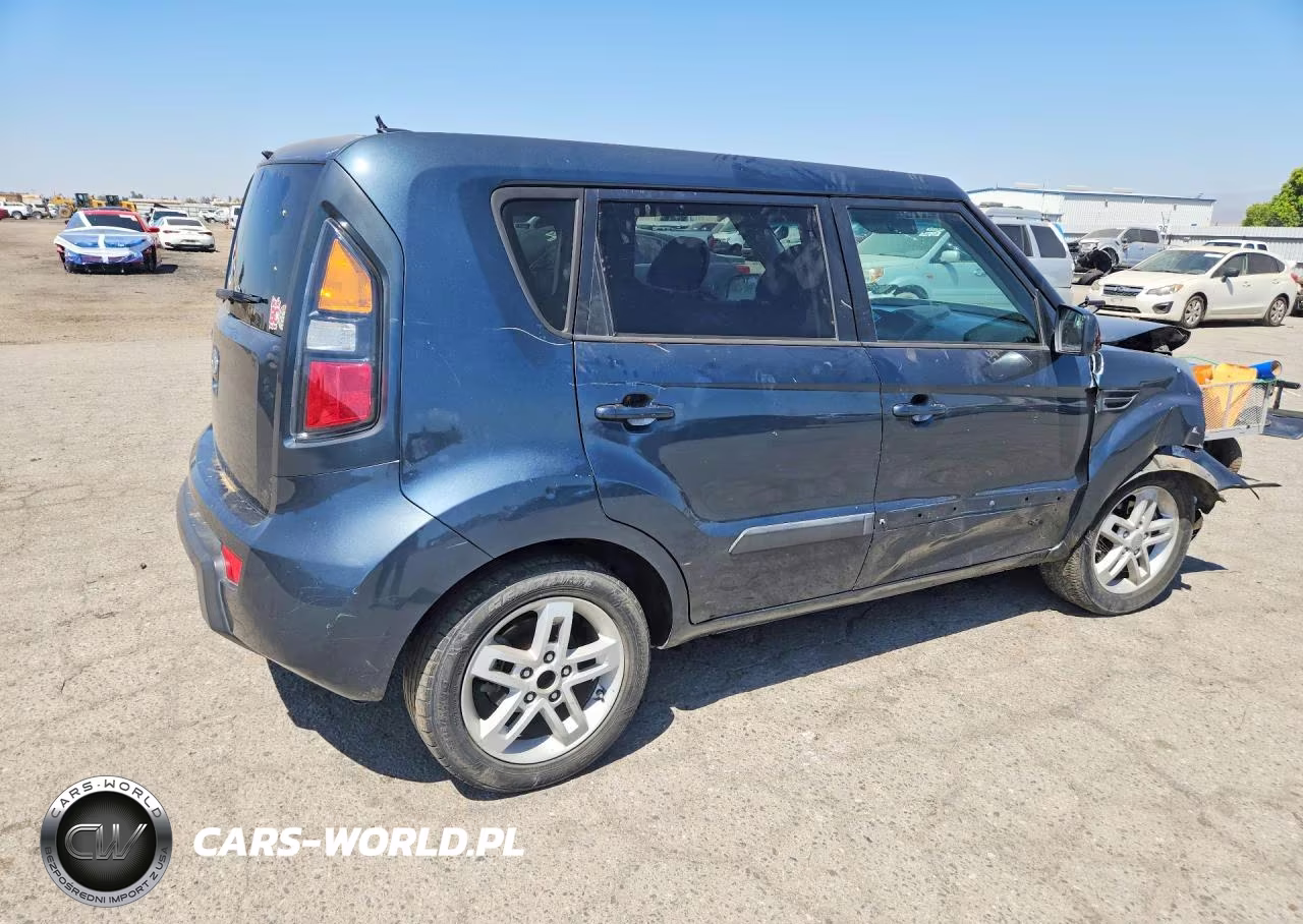 2011 Kia Soul + VIN:KNDJT2A20B7271366 - 3