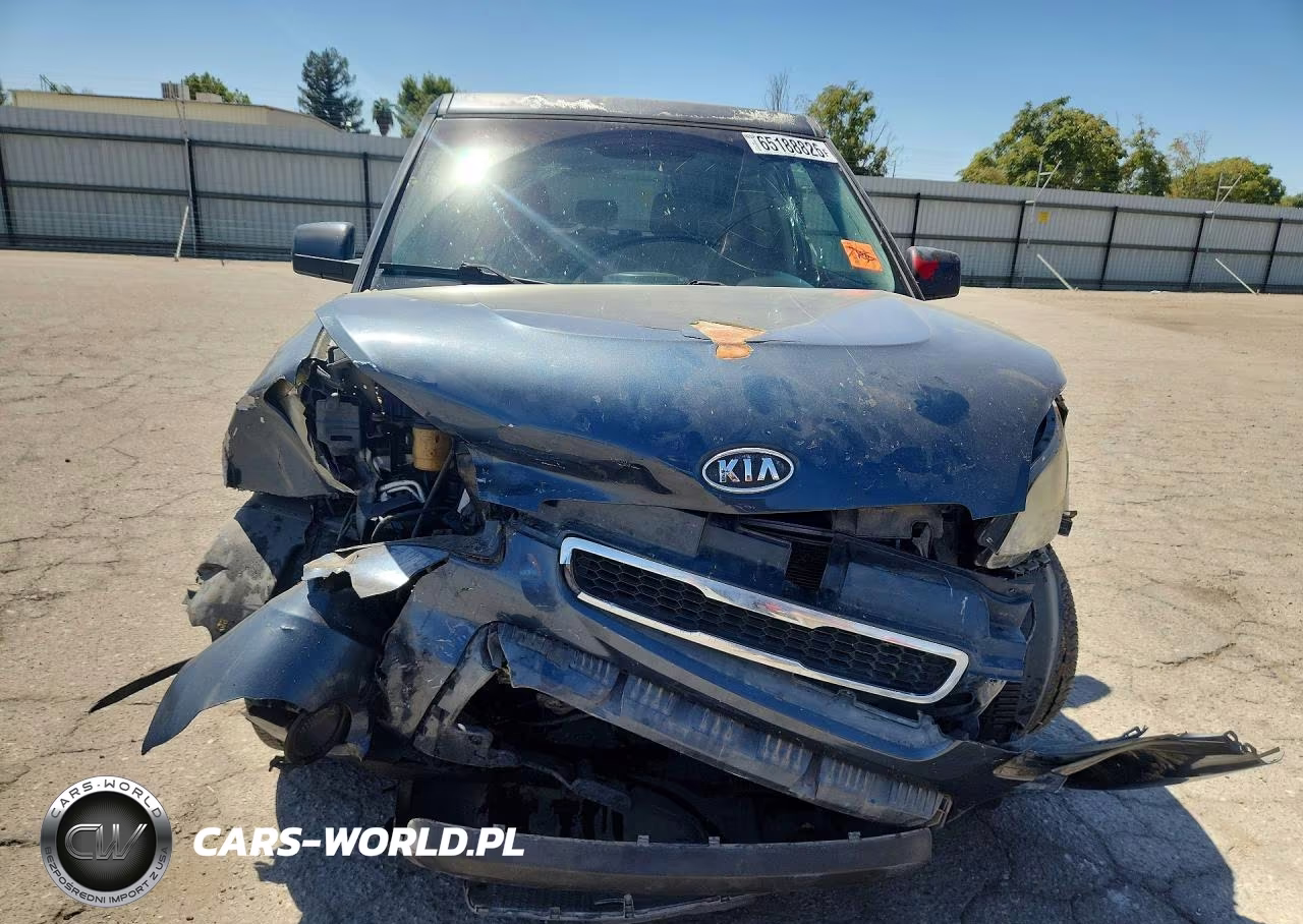 2011 Kia Soul + VIN:KNDJT2A20B7271366 - 5