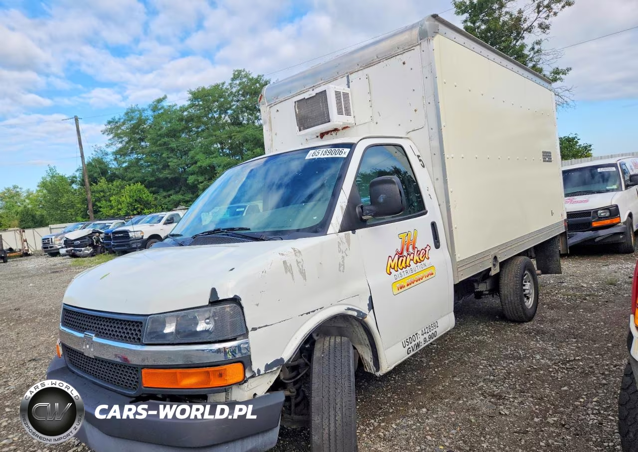 2022 Chevrolet Express Refrigerated Box Truck – zdjęcie 1 z 12