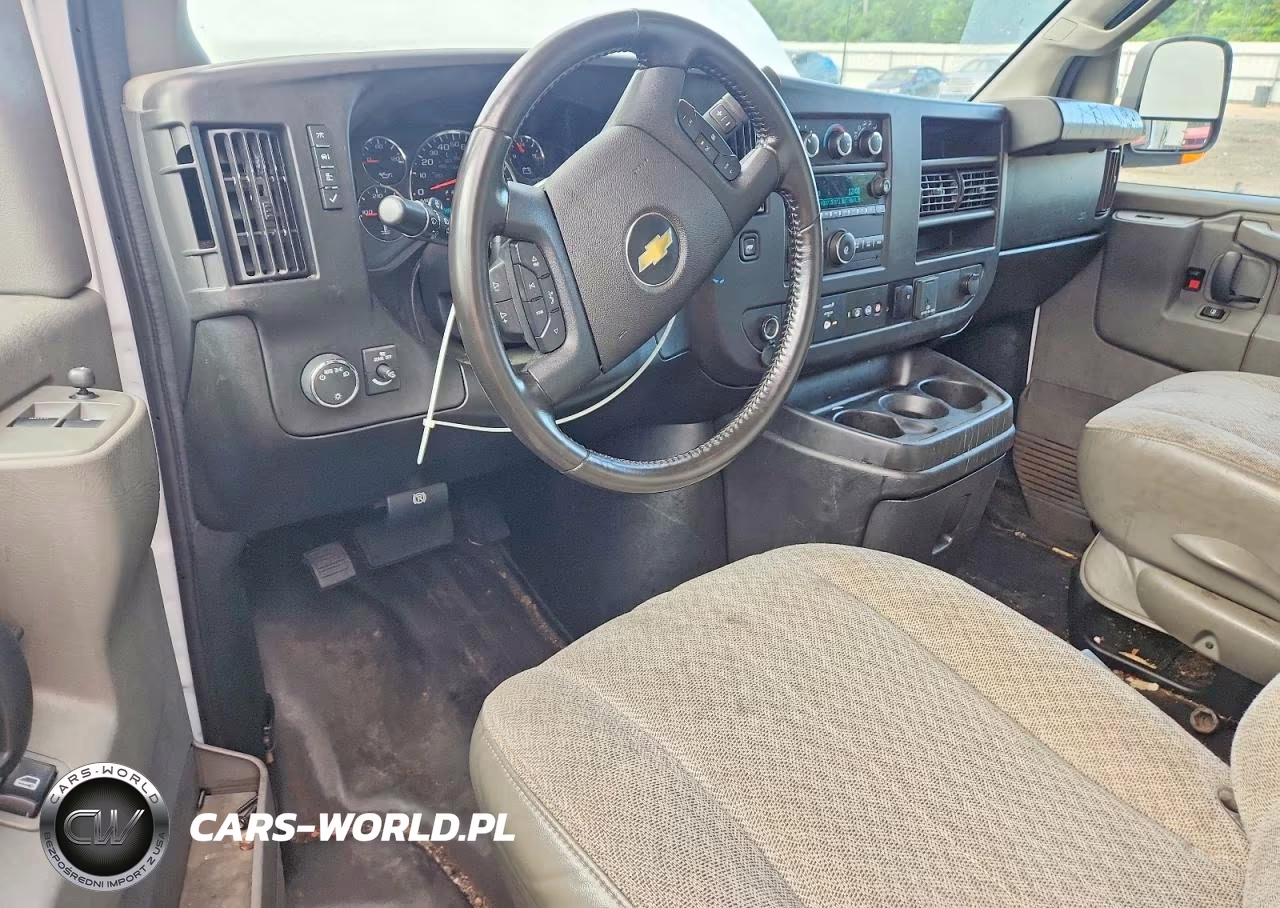 2022 Chevrolet Express Refrigerated Box Truck VIN:1GB0GRF76N1144968 - 8