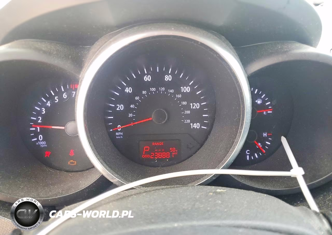 2012 Kia Soul + VIN:KNDJT2A67C7385420 - 9