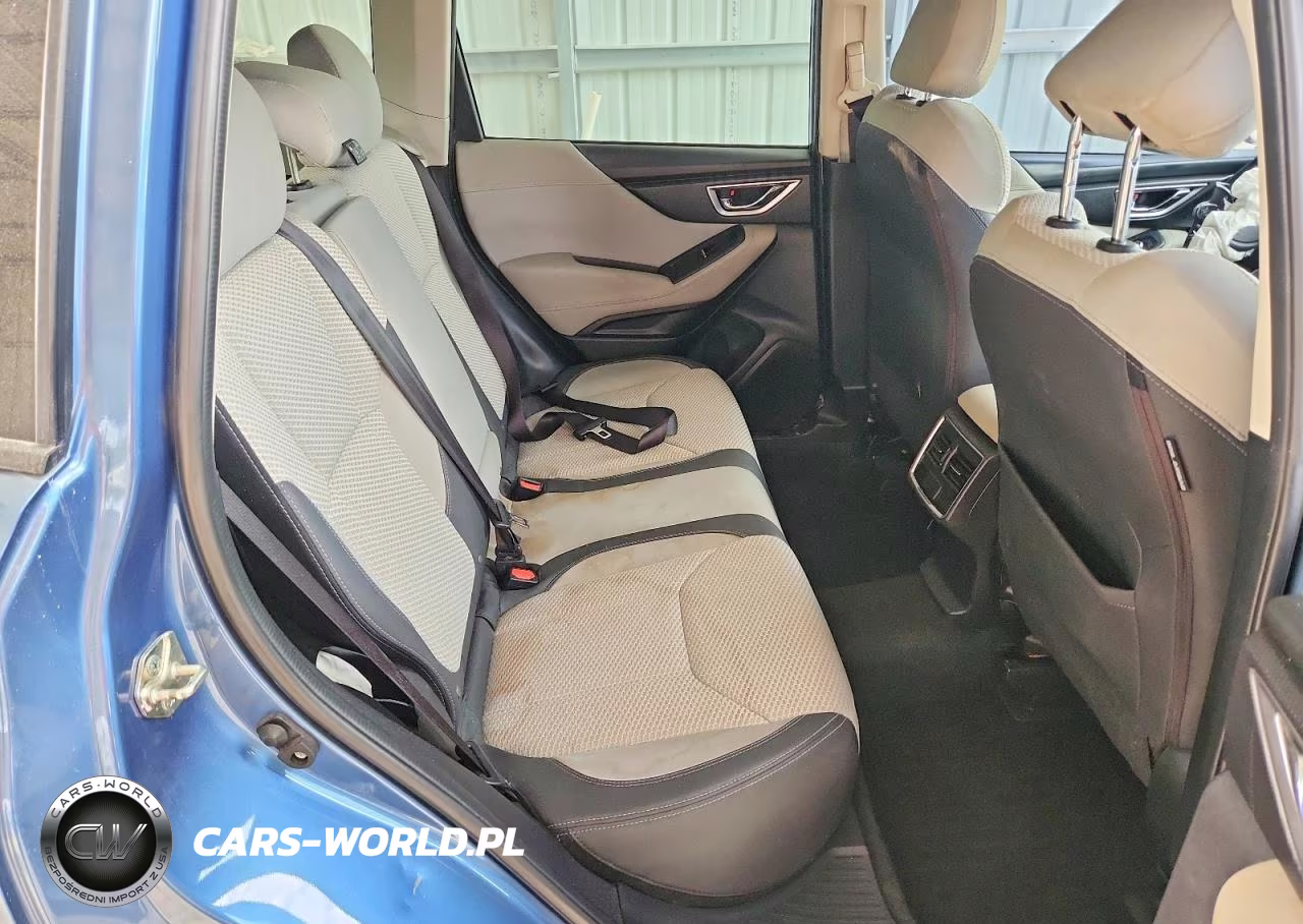 2020 Subaru Forester Premium VIN:JF2SKAGC1LH565874 - 11