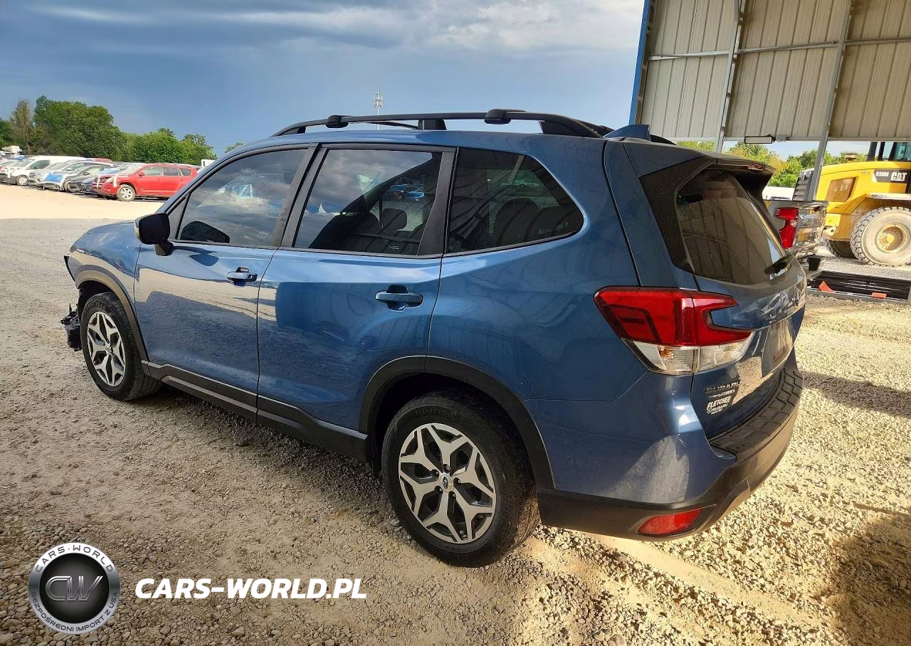 2020 Subaru Forester Premium VIN:JF2SKAGC1LH565874 - 2