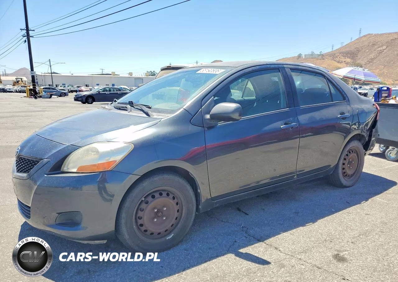 2009 Toyota Yaris Base – zdjęcie 1 z 12
