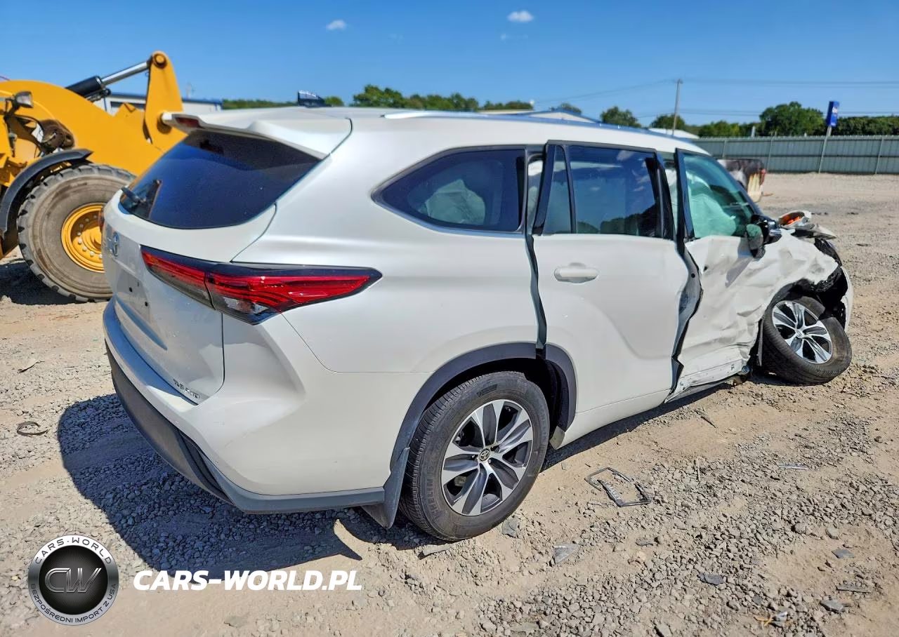 2021 Toyota Highlander Xle VIN:5TDGZRBH7MS548804 - 3