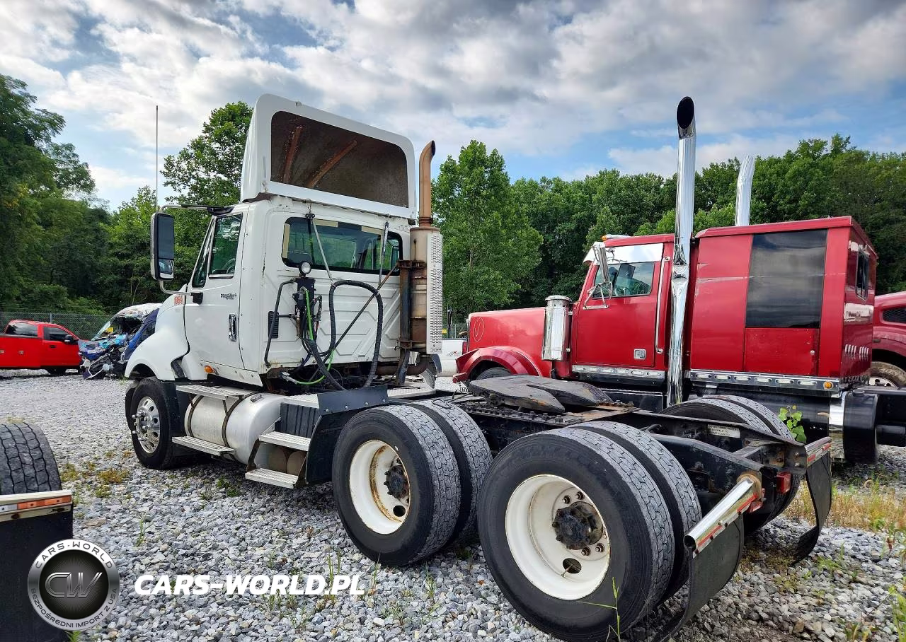 2011 International Prostar VIN:3HSDJSJR2BN422828 - 2