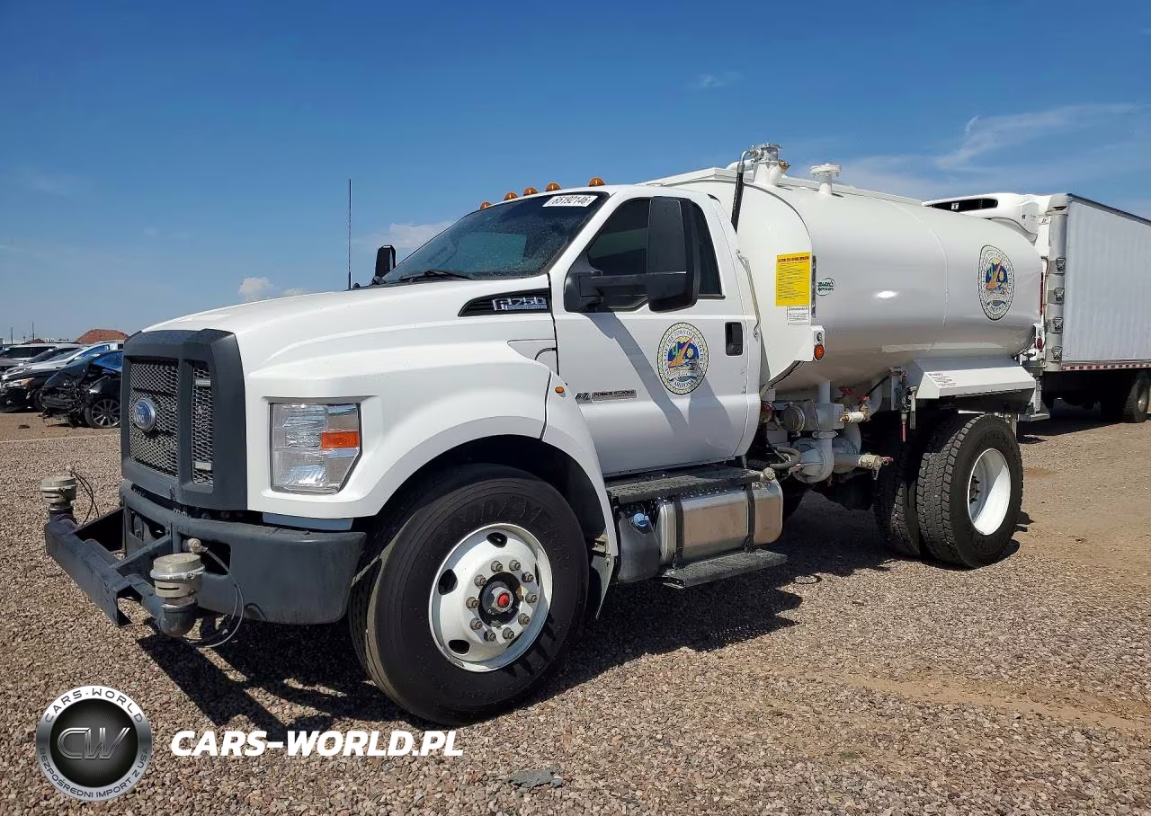 2025 Ford F750 Super – zdjęcie 1 z 13