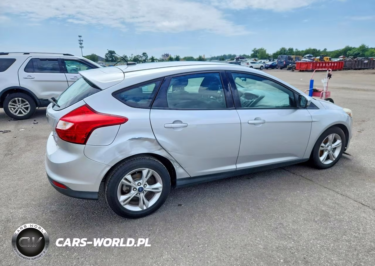 2012 Ford Focus Se VIN:1FAHP3K23CL472135 - 3