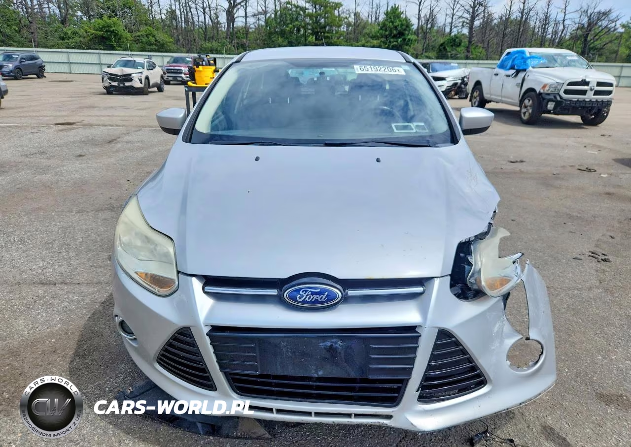 2012 Ford Focus Se VIN:1FAHP3K23CL472135 - 5