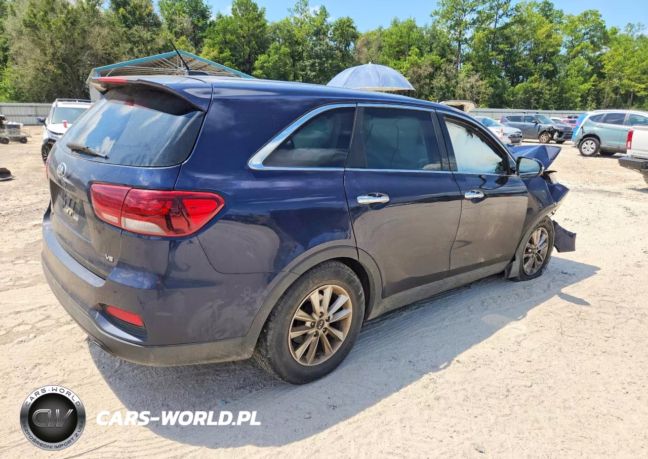 2020 Kia Sorento S VIN:5XYPG4A57LG616238 - 3