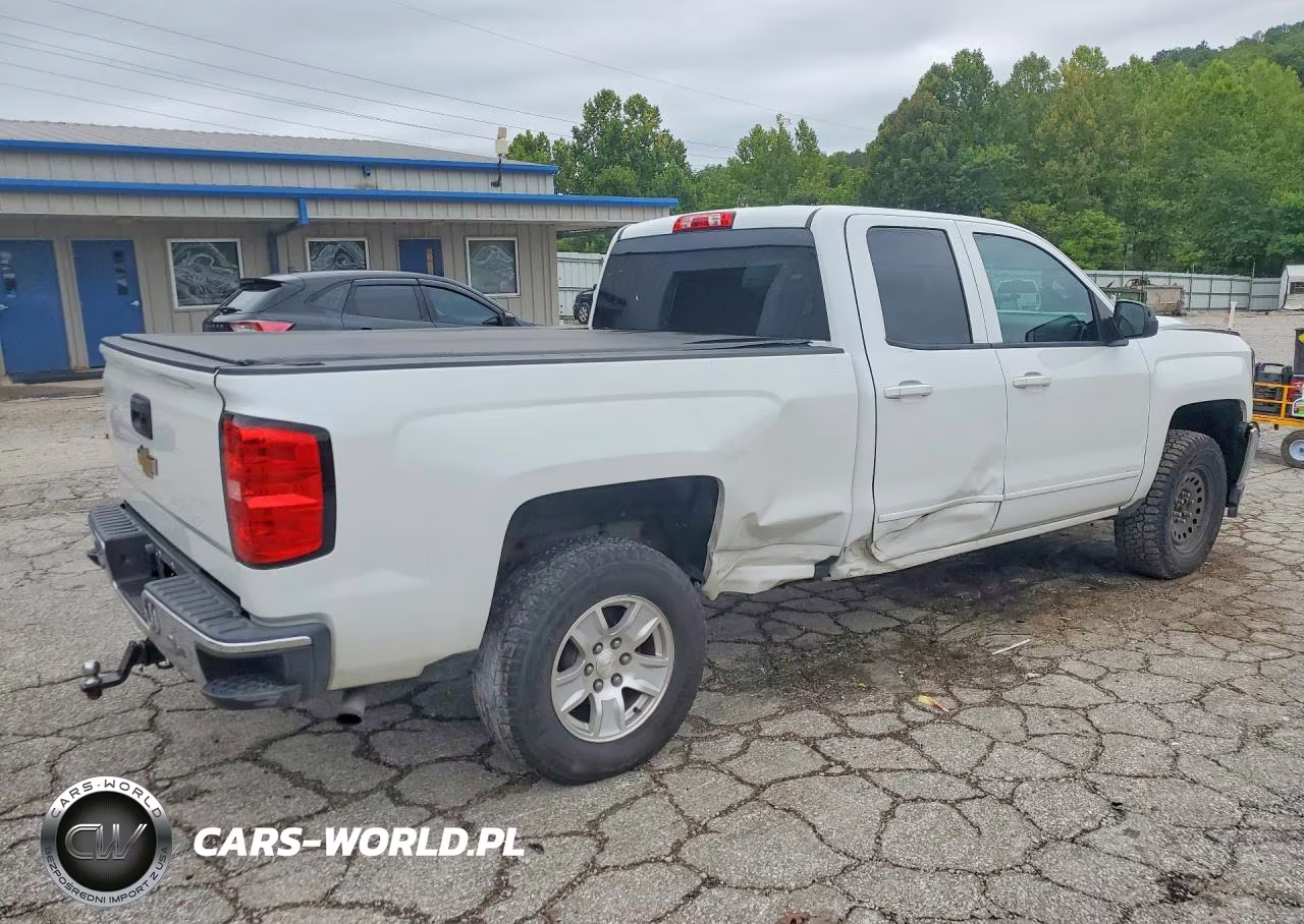2018 Chevrolet Silverado K1500 Lt VIN:1GCVKREH6JZ167379 - 3