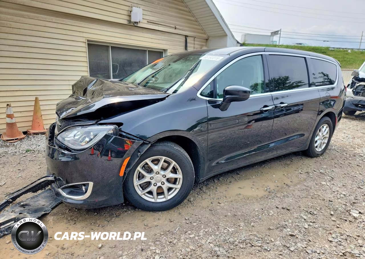 2020 Chrysler Pacifica Touring