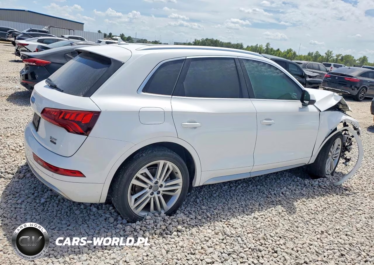 2018 Audi Q5 Premium Plus VIN:WA1BNAFY2J2187352 - 3
