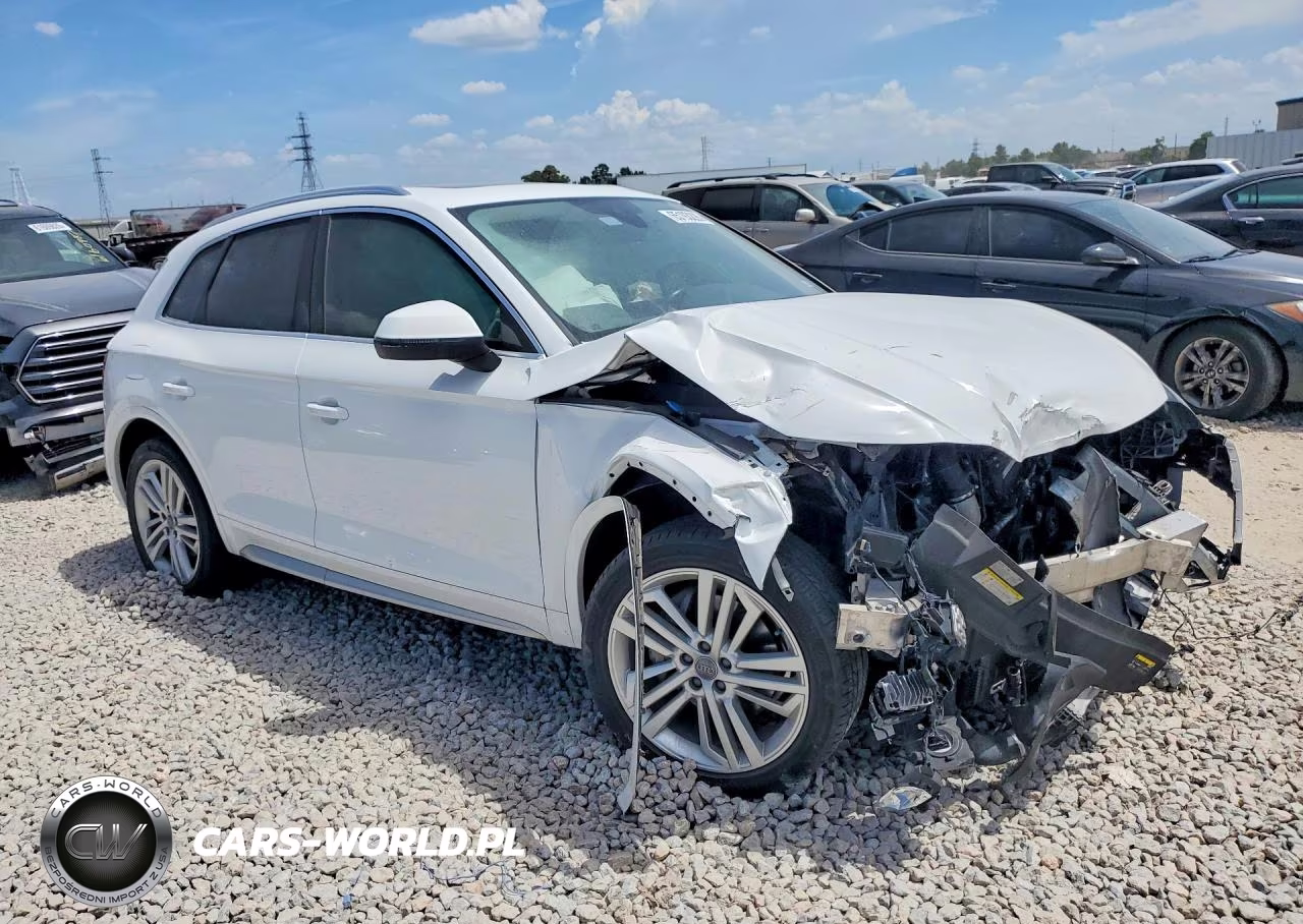 2018 Audi Q5 Premium Plus VIN:WA1BNAFY2J2187352 - 4