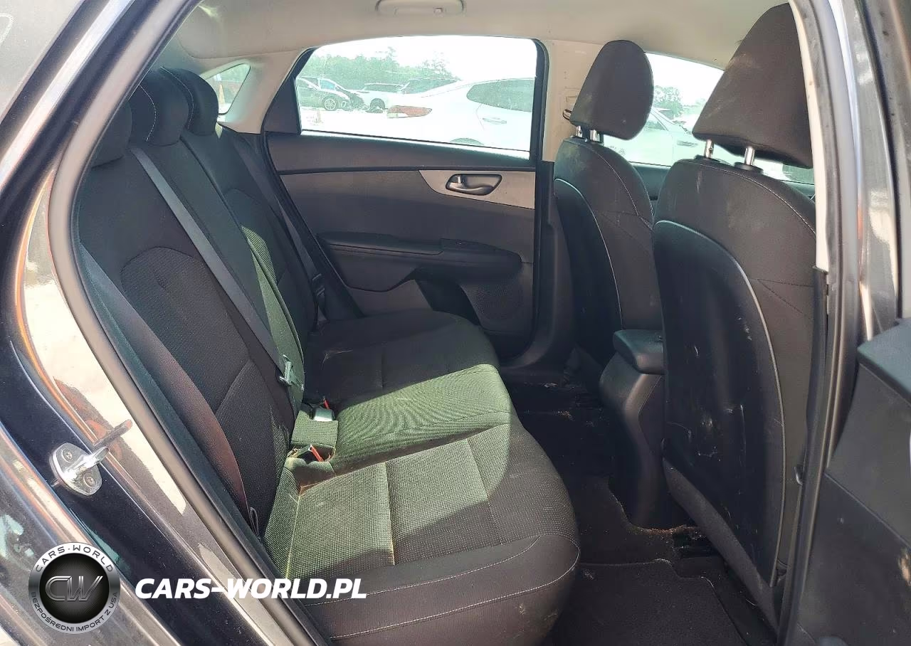 2021 Kia Forte Lxs VIN:3KPF24AD3ME265148 - 10