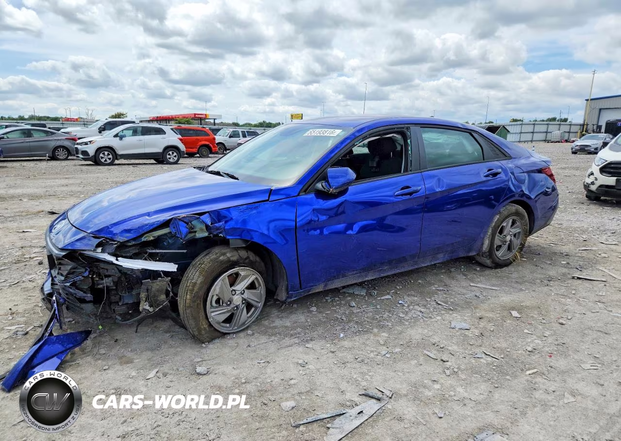 2025 Hyundai Elantra Se